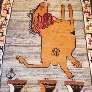Image of 4x7 Persian Shiraz rug - Leopard with the queens