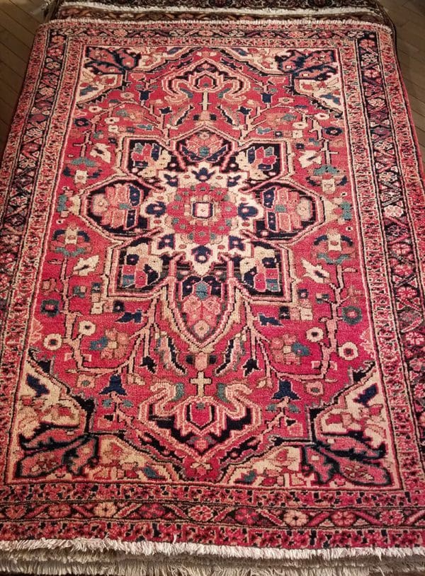 Image of 3X5 Persian Ahar Rug with A Large Flower Medallion